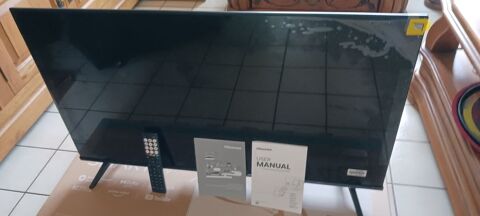 TELEVISION  ECRAN PLAT 1 METRE HISENSE. 100 Frvent (62)