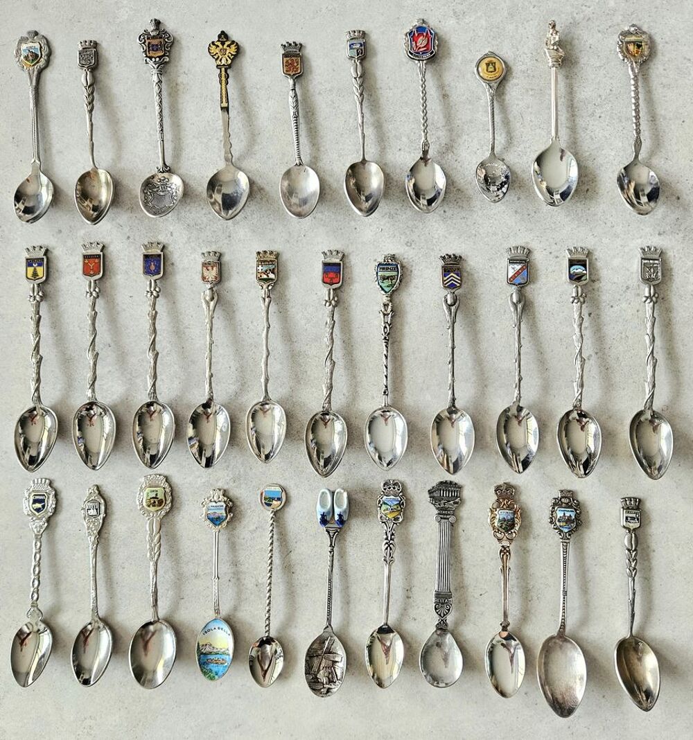Petites cuill&egrave;res souvenir de diff&eacute;rentes villes Fran&ccedil;aises Cuisine