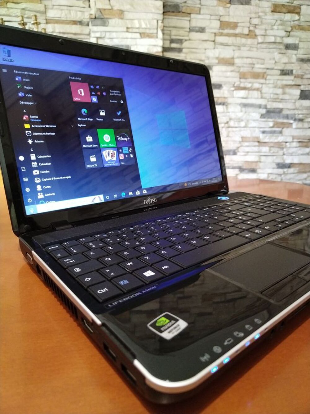 PC PORTABLE FUJITSU INTEL i5 8Go 240Go SSD Matériel informatique