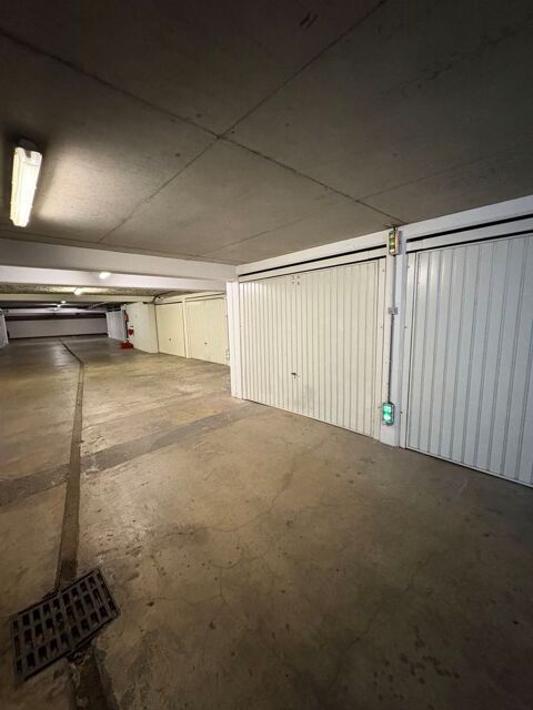  Parking / Garage  louer 25 m