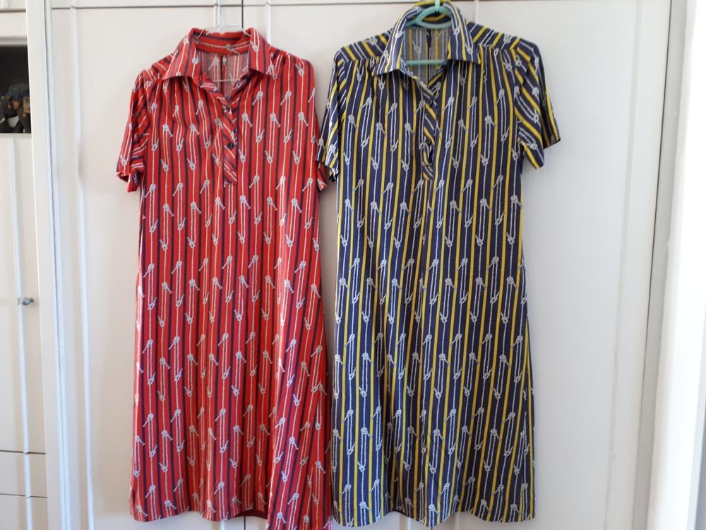 2 robes vintage col chemise - 38/40 - TBE - 15 euros les deux Vtements