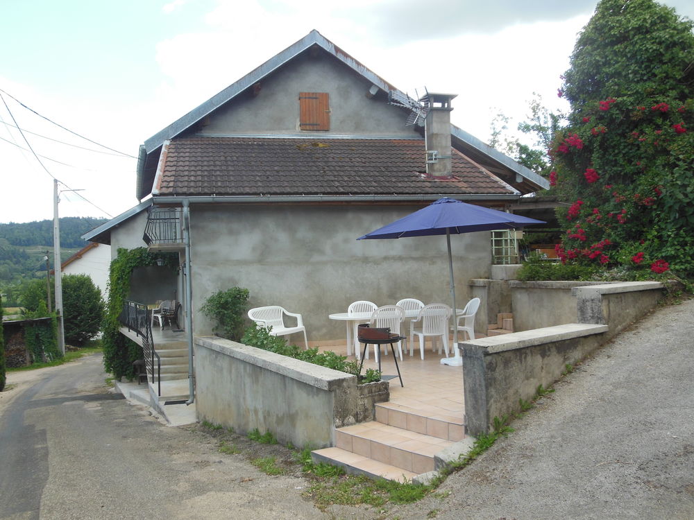   MAISON DE CAMPAGNE T3 110 m² Rhône-Alpes, Dortan (01590)