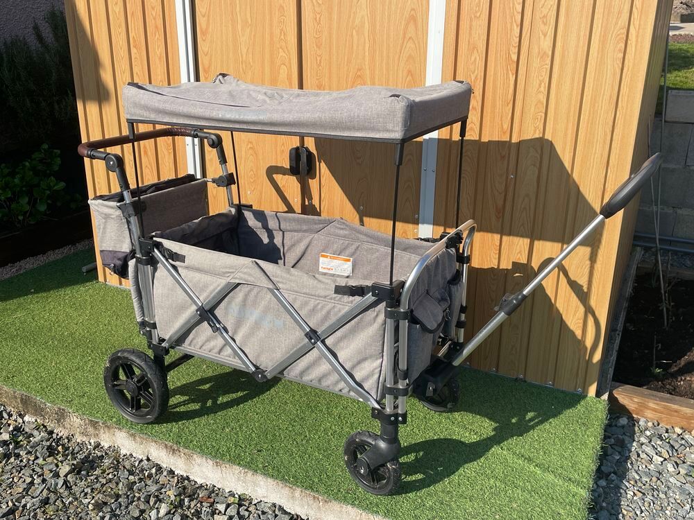 poussette 4 places Pu�riculture