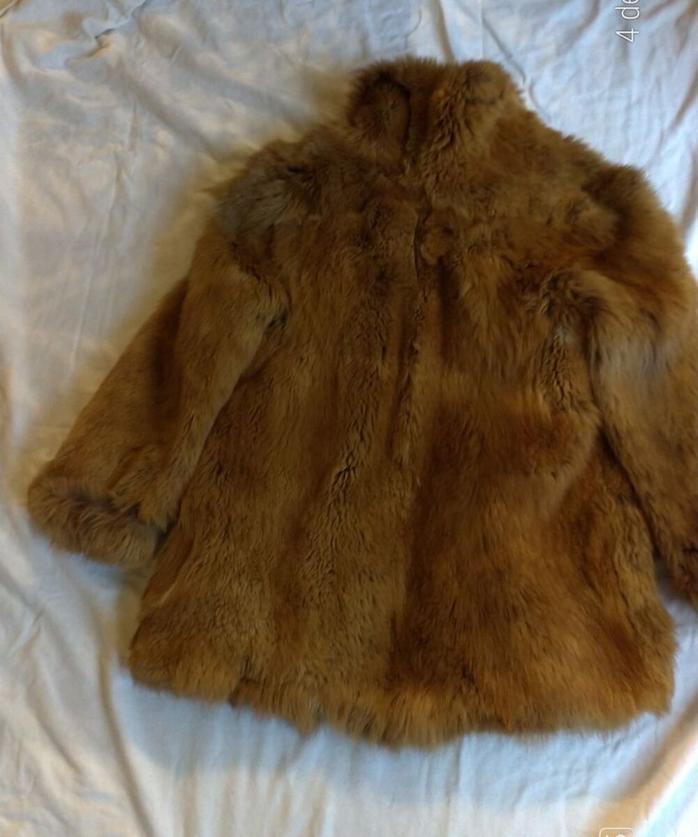 veste en fourrure v&eacute;ritable Vêtements