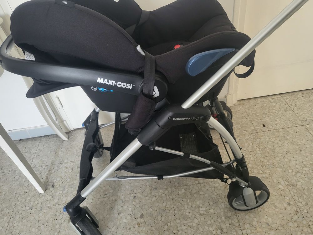 Si&egrave;ge auto et poussette b&eacute;b&eacute; confort Puriculture