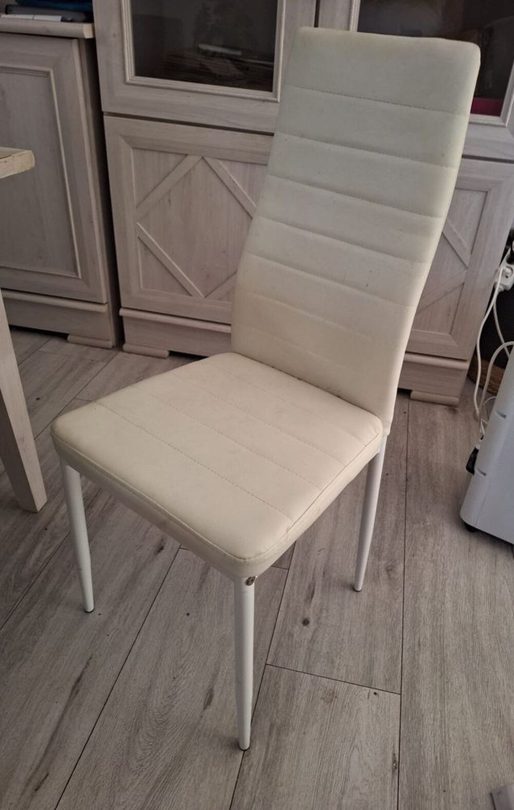 Table &agrave; manger But Camille avec rallonges + 6 chaises Meubles