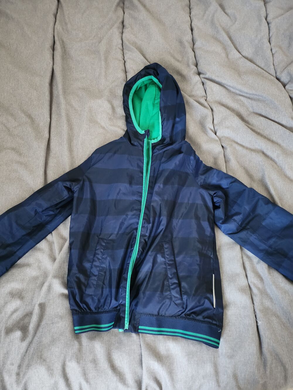 Plusieurs v&ecirc;tements pour homme est enfans Vêtements