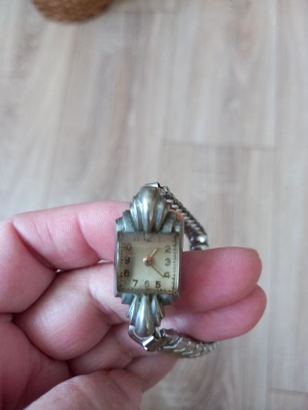 montre femme des ann&eacute;es 40 Bijoux et montres