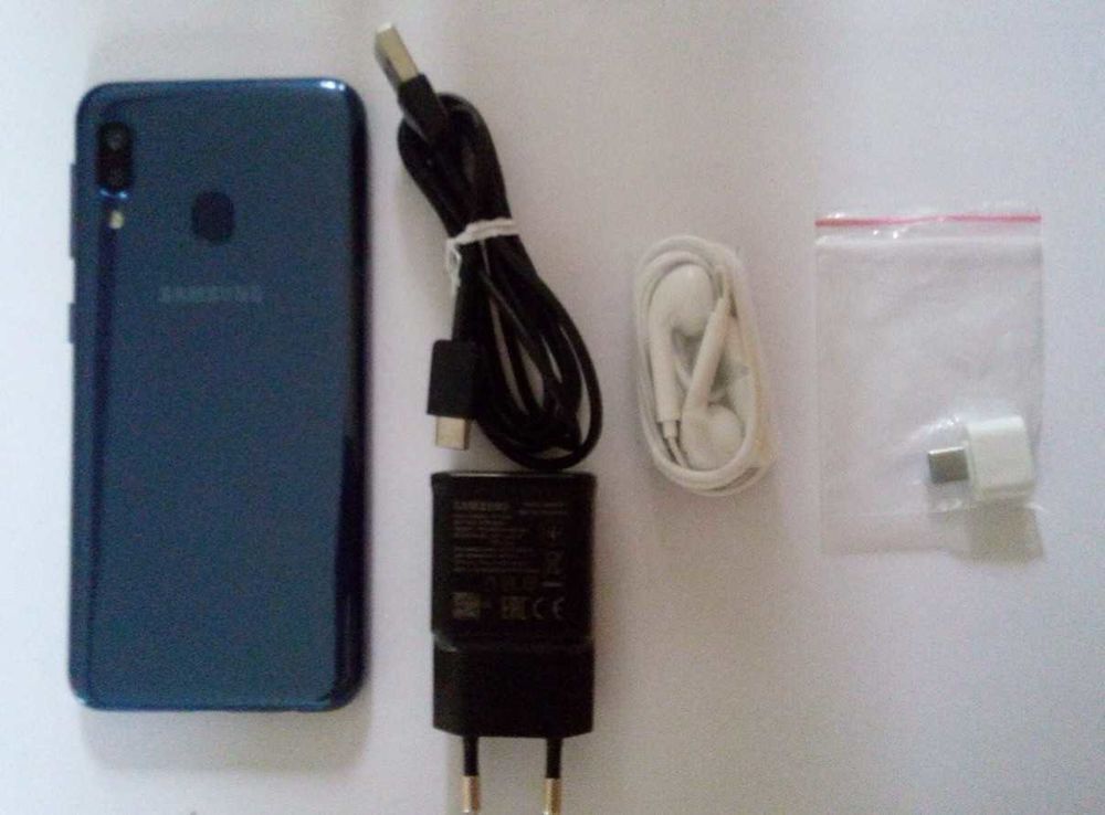 Smartphone Samsung A20 neuf complet d'origine. 
Jamais utilis&eacute;. 
D&eacute;bloqu&eacute; tout op&eacute;rateur r&eacute;seaux d'origine. 
50 €. 
Sur Amiens Rivery. Téléphones et tablettes