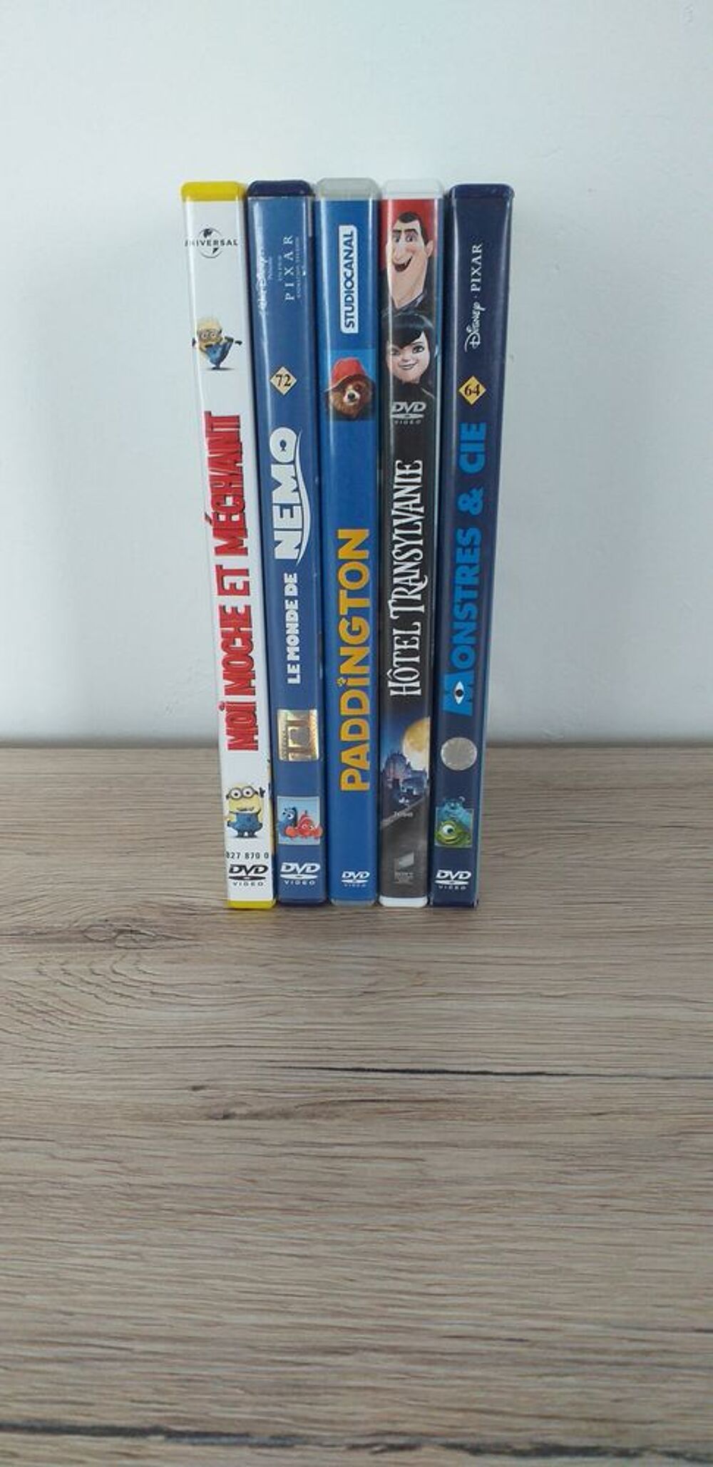 lot de 5 dvds dessin anim&eacute; DVD et blu-ray