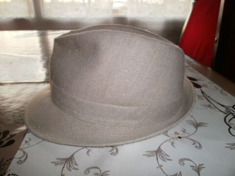 chapeau 100/100 lin 56 port�e une journ�e 25 Poitiers (86)
