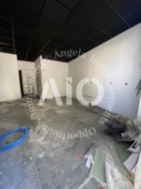   Mur Commerciaux à Vendre Rue du Bourbonnais à Vaise – 33,40 m² Toutes activités possibles 