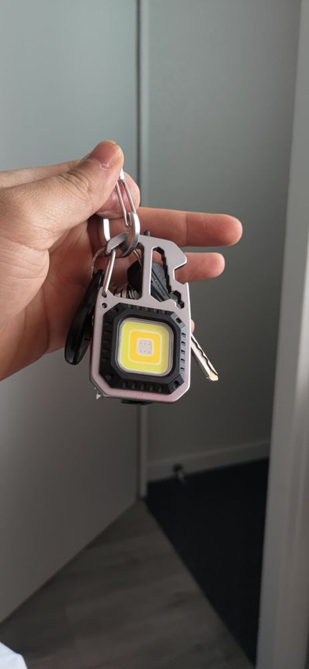Mini lampe hyper puissante et pleins d'option Matériel informatique