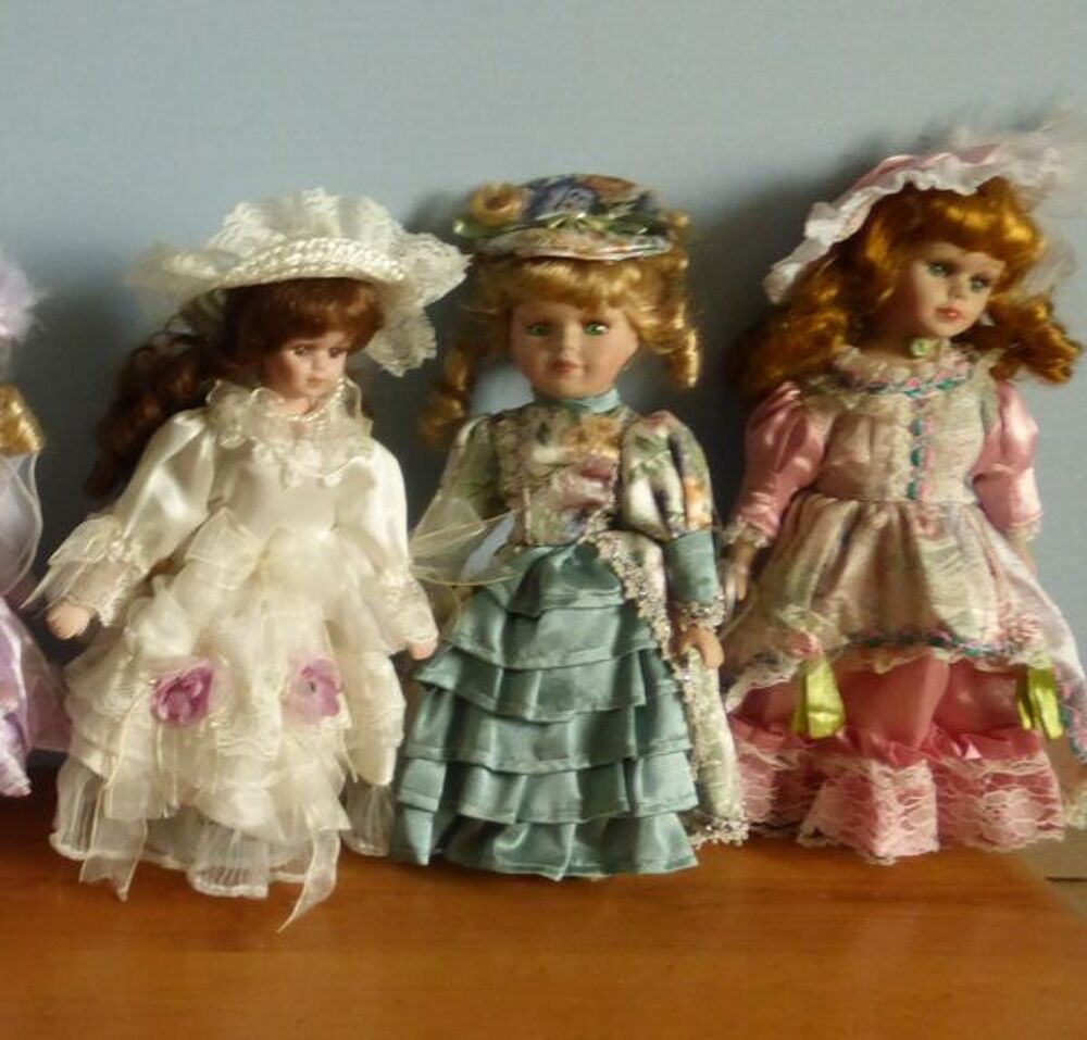 POUPEE A OFFRIR OU A COLLECTIONNER (c4) neuve Décoration