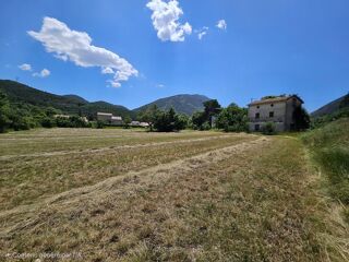  Remise / Grange à vendre 5199 m²