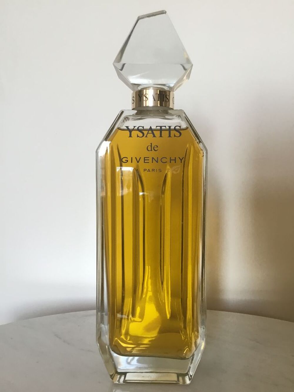Flacon de parfum g&eacute;ant en verre Décoration