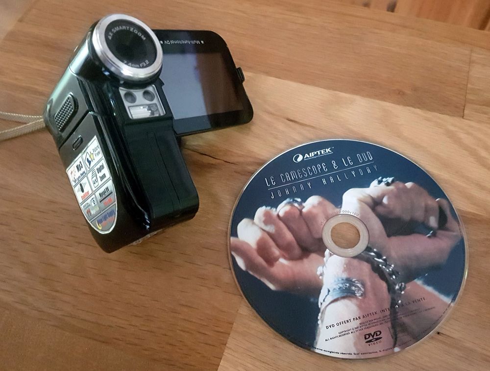 Cam&eacute;scope et DVD Aiptek Johnny Hallyday DVD et blu-ray