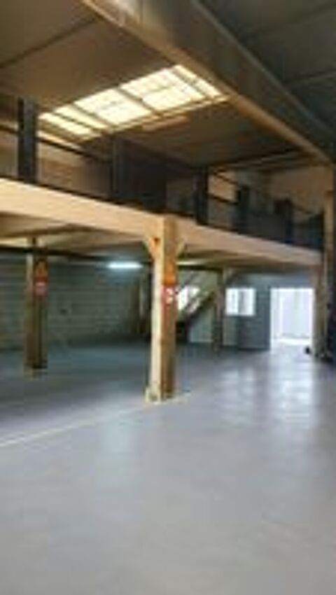    local  d 'activite Lyon Nord 420 m2 