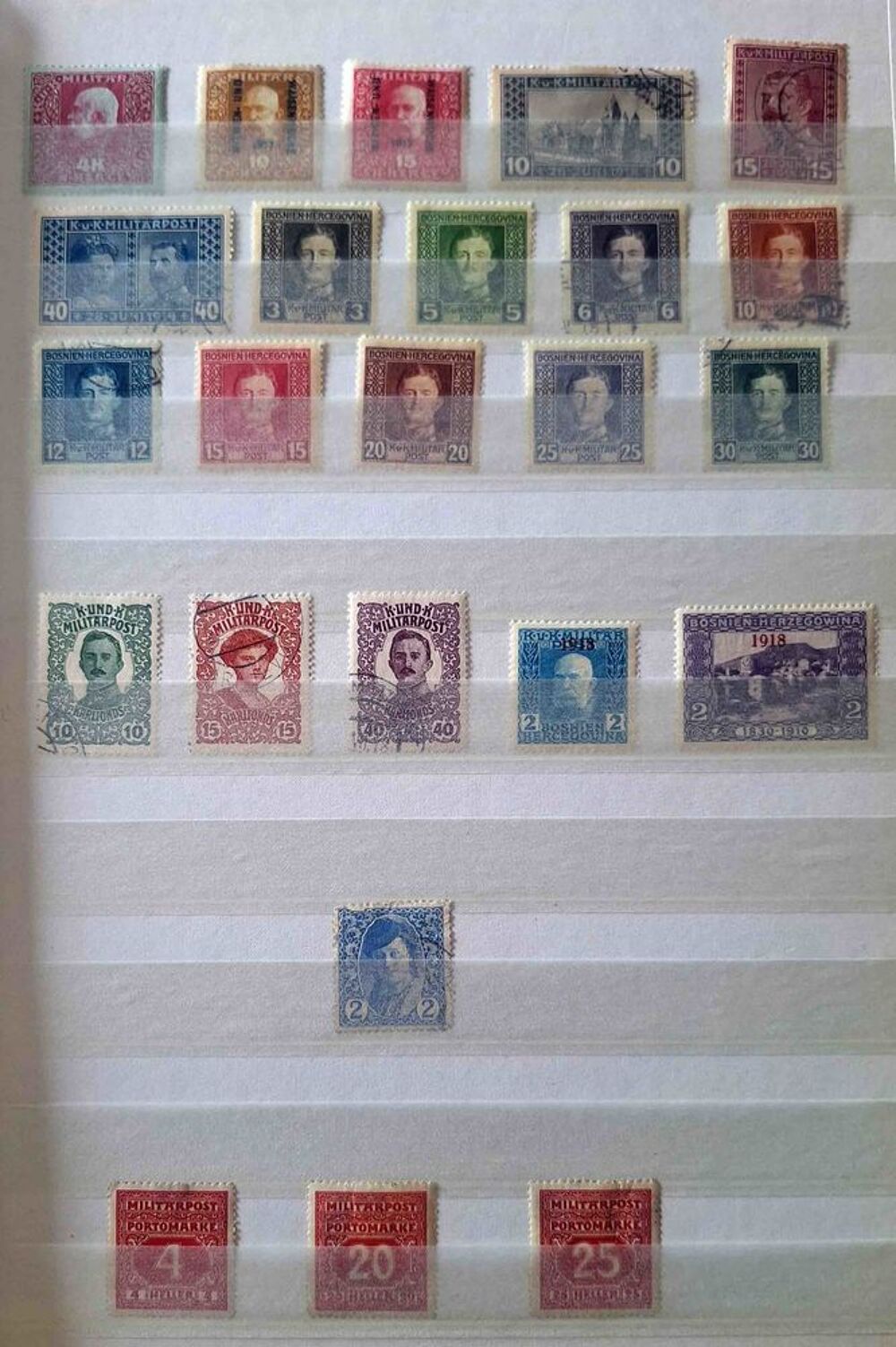 S&eacute;rie de timbres de collection de Bosnie-Herz&eacute;govine 