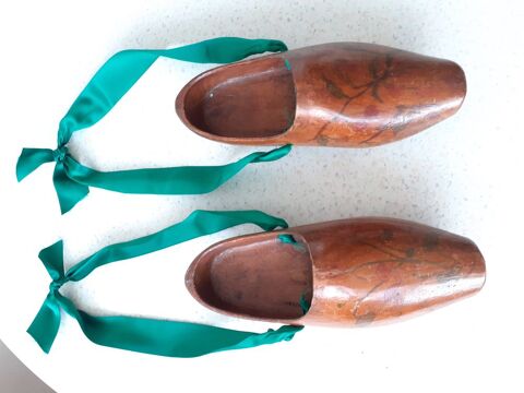 Paire de sabots dcoratifs de plus de 70 ans 2 Saint-Herblain (44)