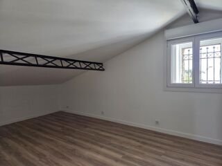  Appartement à louer 3 pièces 40 m²