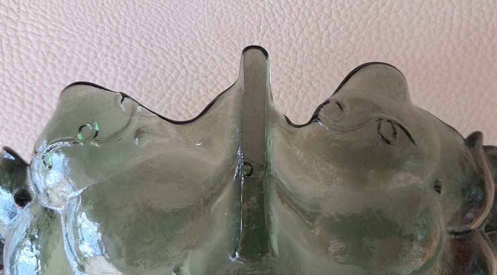 coupe coupelle vide poche en verre press&eacute; couleur vert gris Décoration