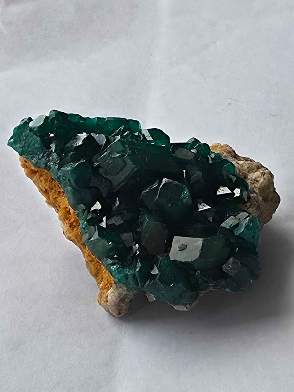 Magnifique Dioptase naturelle du Congo sur gangue-Katanga-26g 