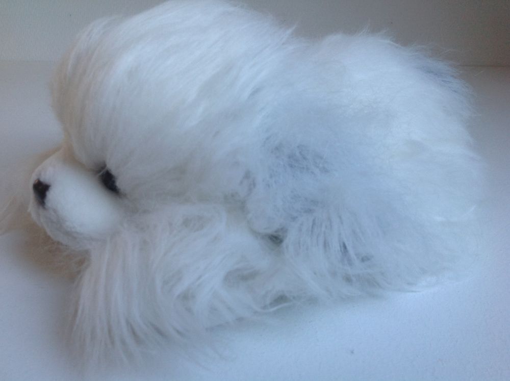 CHIEN BLANC EN PELUCHE AJENA NEUVE Envoi possible
Jeux / jouets