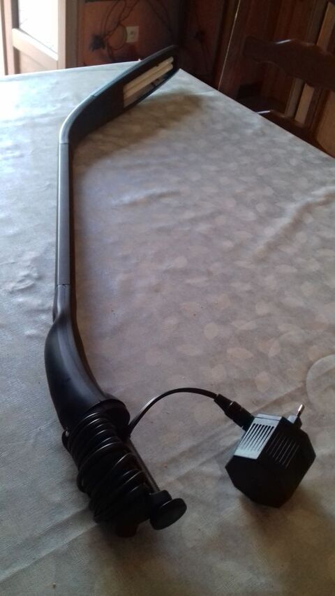 lampe de bureau en parfait �tat
10 Iverny (77)