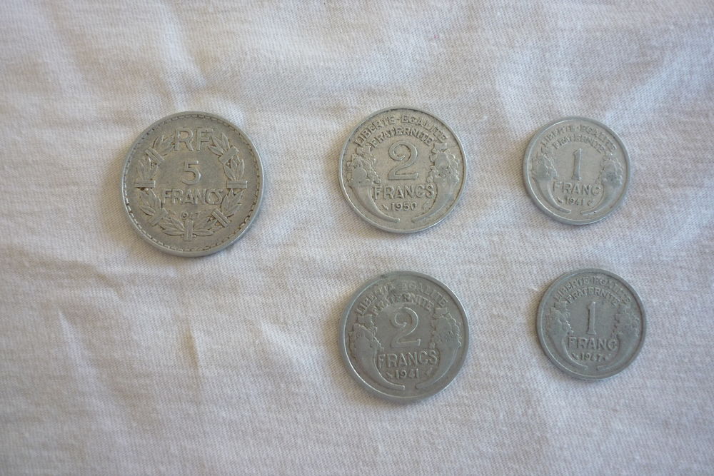 Lot 5 pi&egrave;ces de monnaie ann&eacute;es 40 