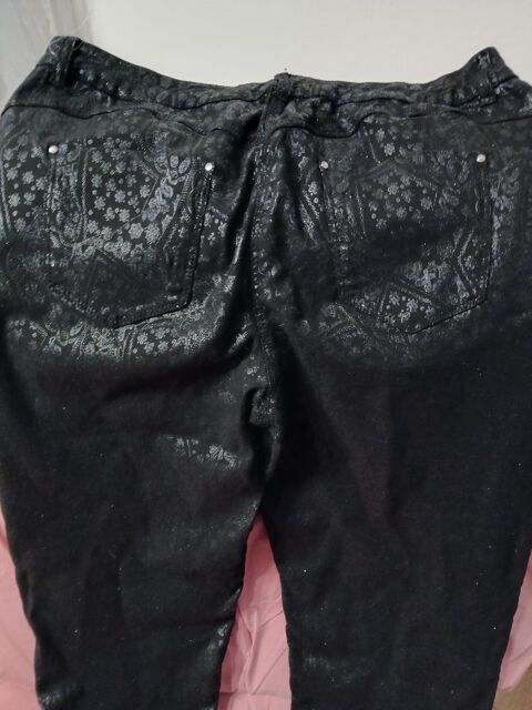 Pantalon noir brillant Oyonnax (01)