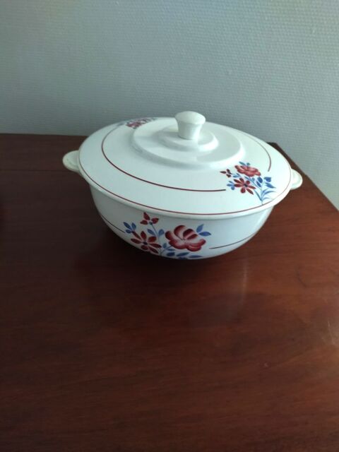 Soupière décor bleu et rouge porcelaine Châteauroux (36)