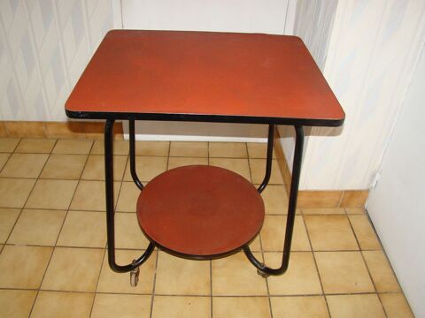 Table / desserte à roulettes  vintage  - années 1950  
120 Gargenville (78)