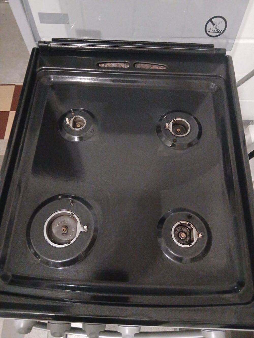 Cuisini&egrave;re Faure br&ucirc;leurs et four gaz de ville Electroménager