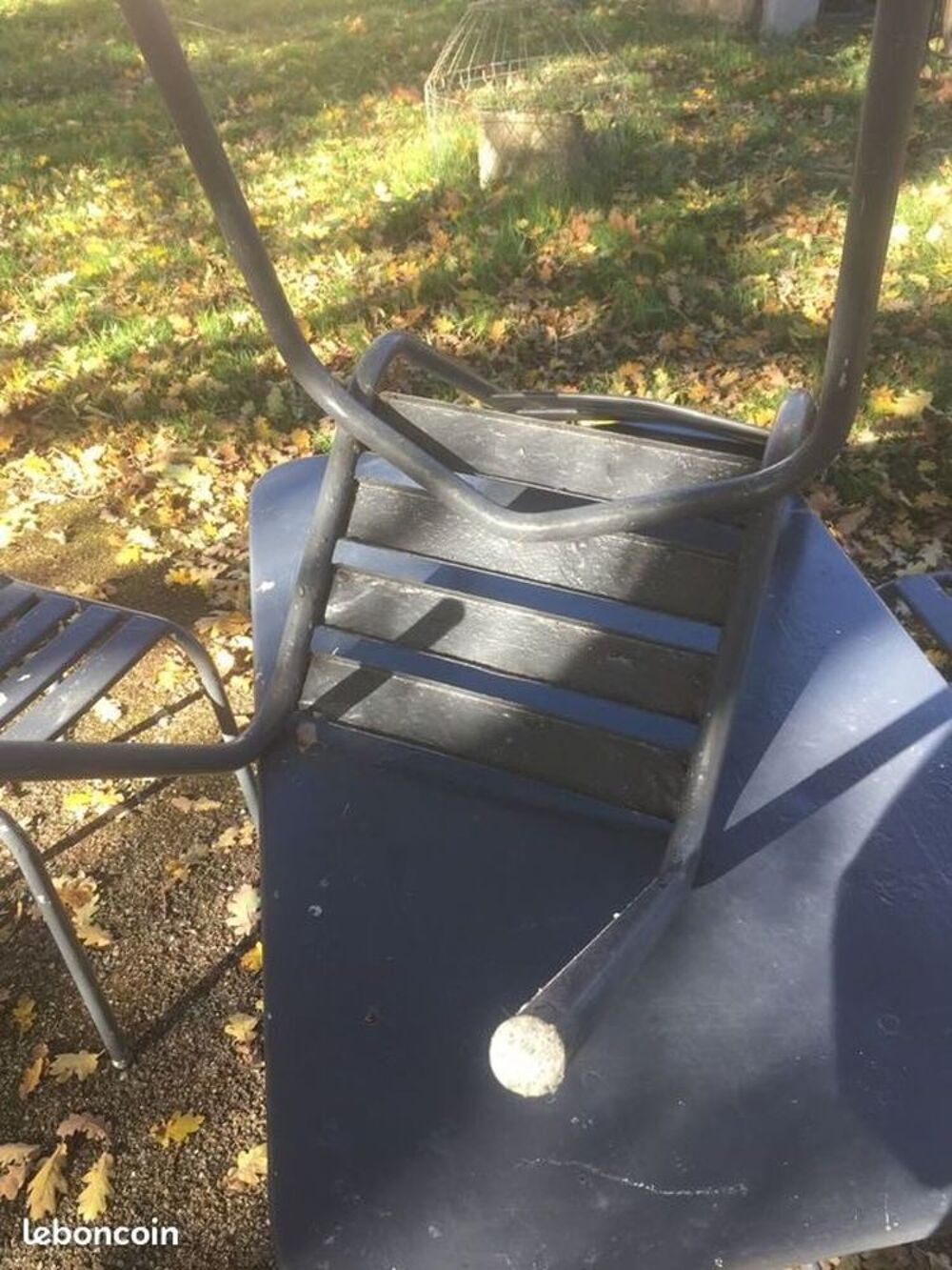Salon de jardin ancien en fer / table / chaise Meubles