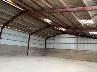  Atelier à louer 1 pièce 350 m² Saint-martin-osmonville