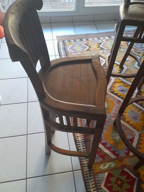PETITE TABLE DE BAR ET 2 CHAISES HAUTES 160 Lyon 3 (69)