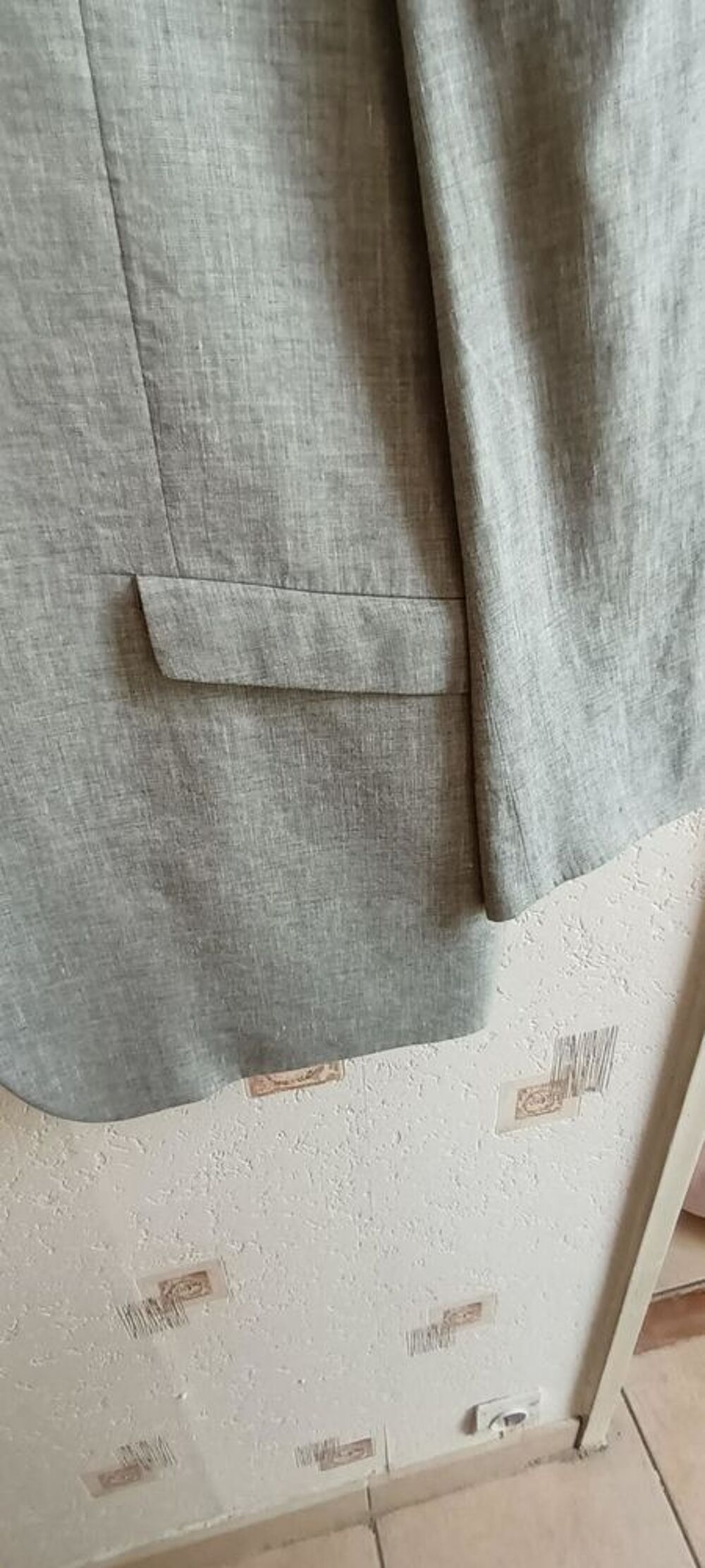 Beau costume du magasin Izac Vêtements