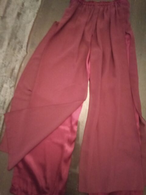 Jupe sur pantalon 
10 Toulon (83)