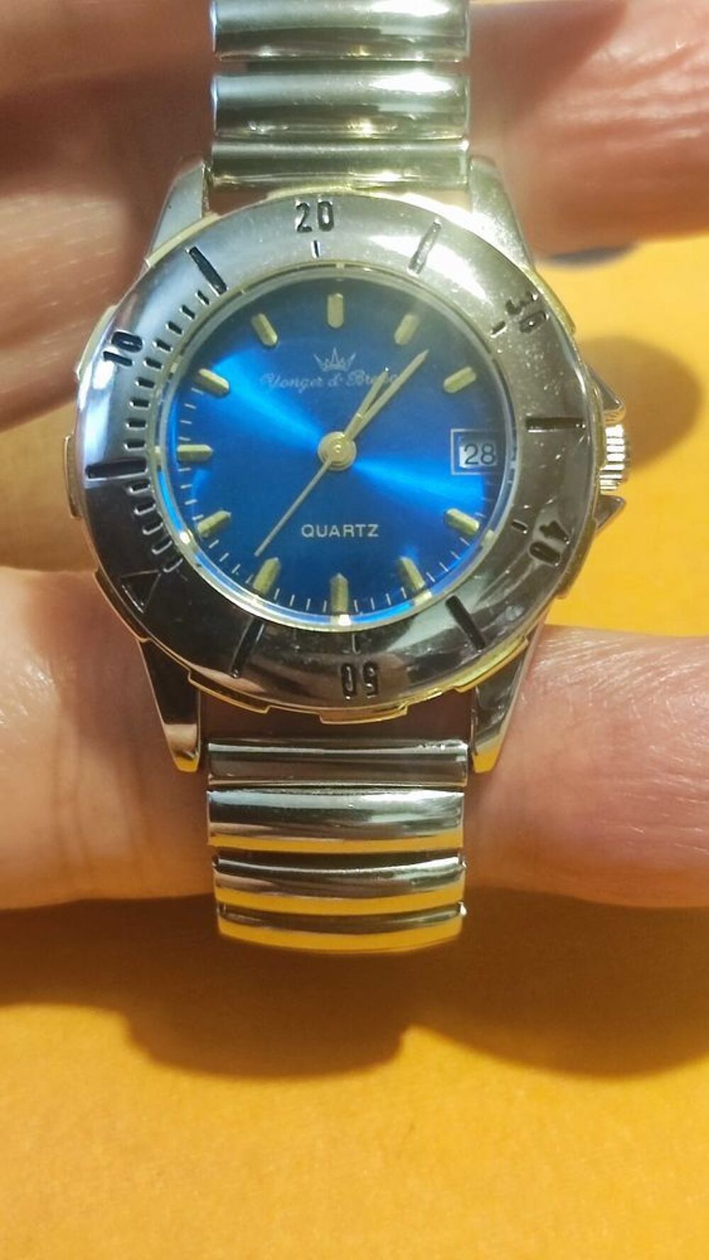 Superbe montre acier vintage fond bleu. bracelet m&eacute;tal Bijoux et montres