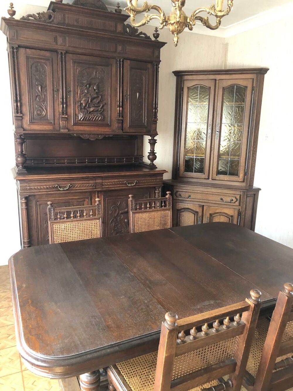 BUFFET HENRI II avec 1 Table et 4 chaises Meubles