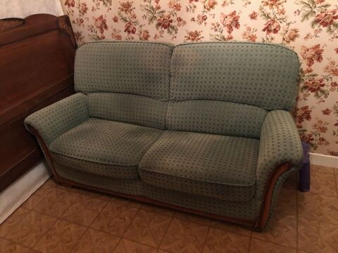 CANAPE CONVERTIBLE 3 places
Velours vert 100 Jarny (54)