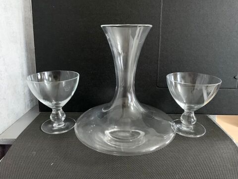 carafe  vin en verre + 2 verres + autre 25 Nancy (54)
