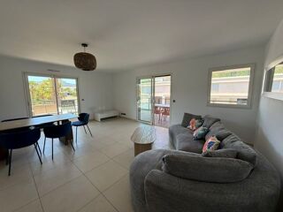  Appartement à louer 4 pièces 104 m²