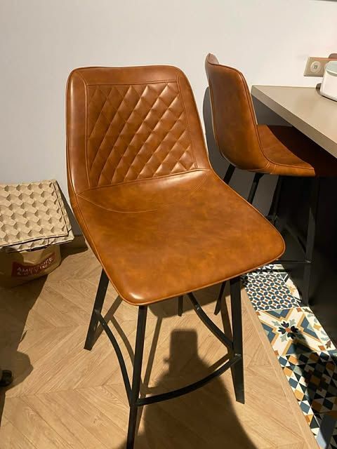 Lot de 2 tabourets simili cuir 180 L'Union (31)