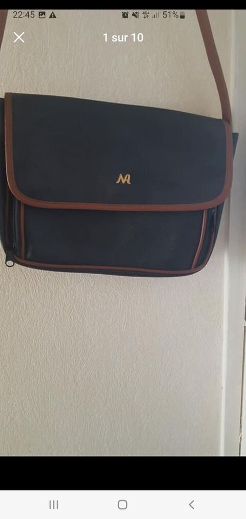 sac � main noir 4 Bron (69)