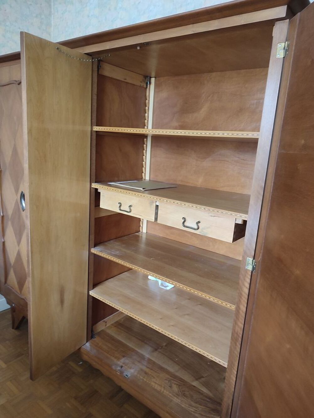 Armoire noyer massif Meubles