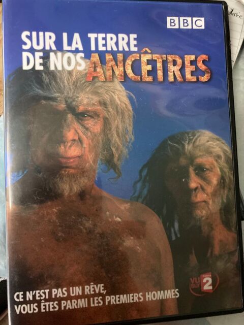 lot de 4 DVD  SUR LA TERRE DES DINOSAURES  12 Les �glisottes-et-Chalaures (33)