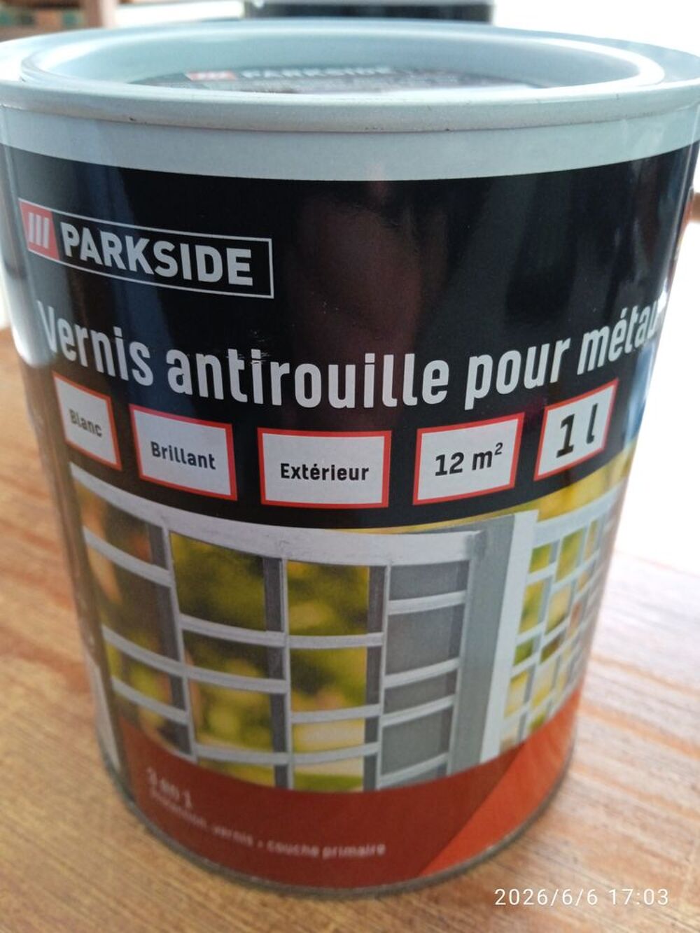peinture vernis antirouille pour m&eacute;taux ( brillant ) Bricolage