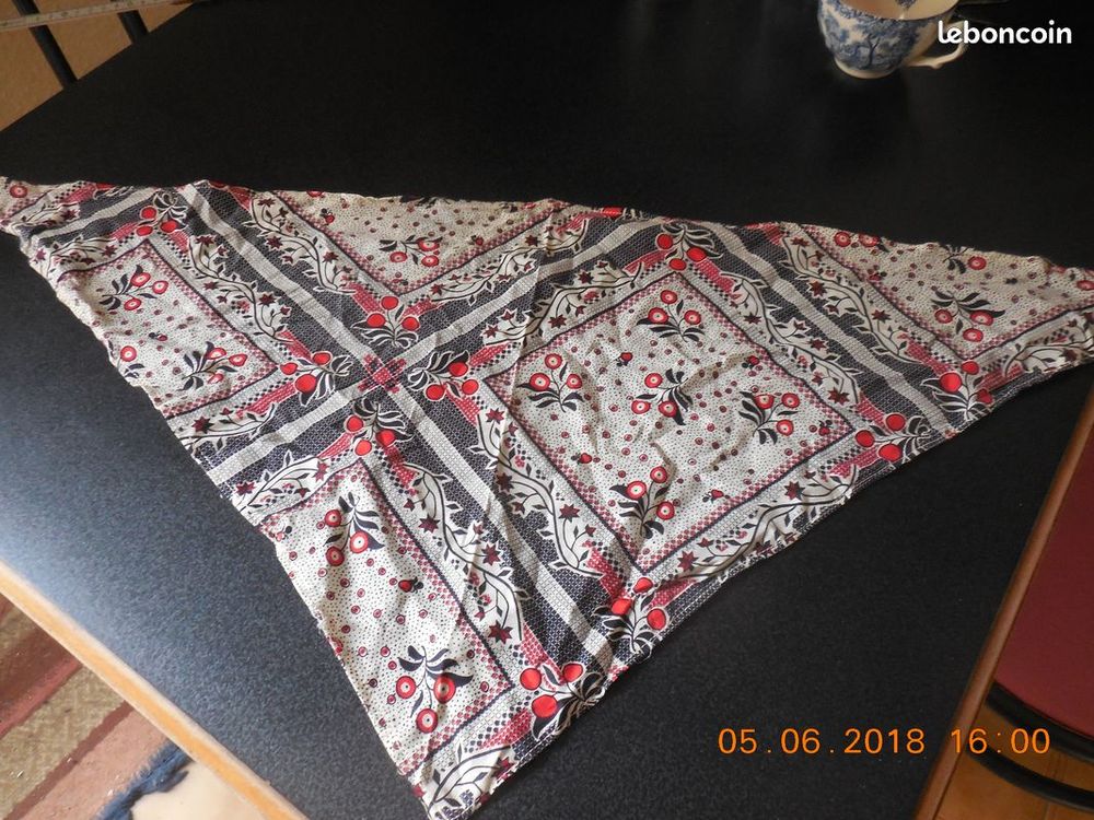 robe dos nu 10 euros Vêtements